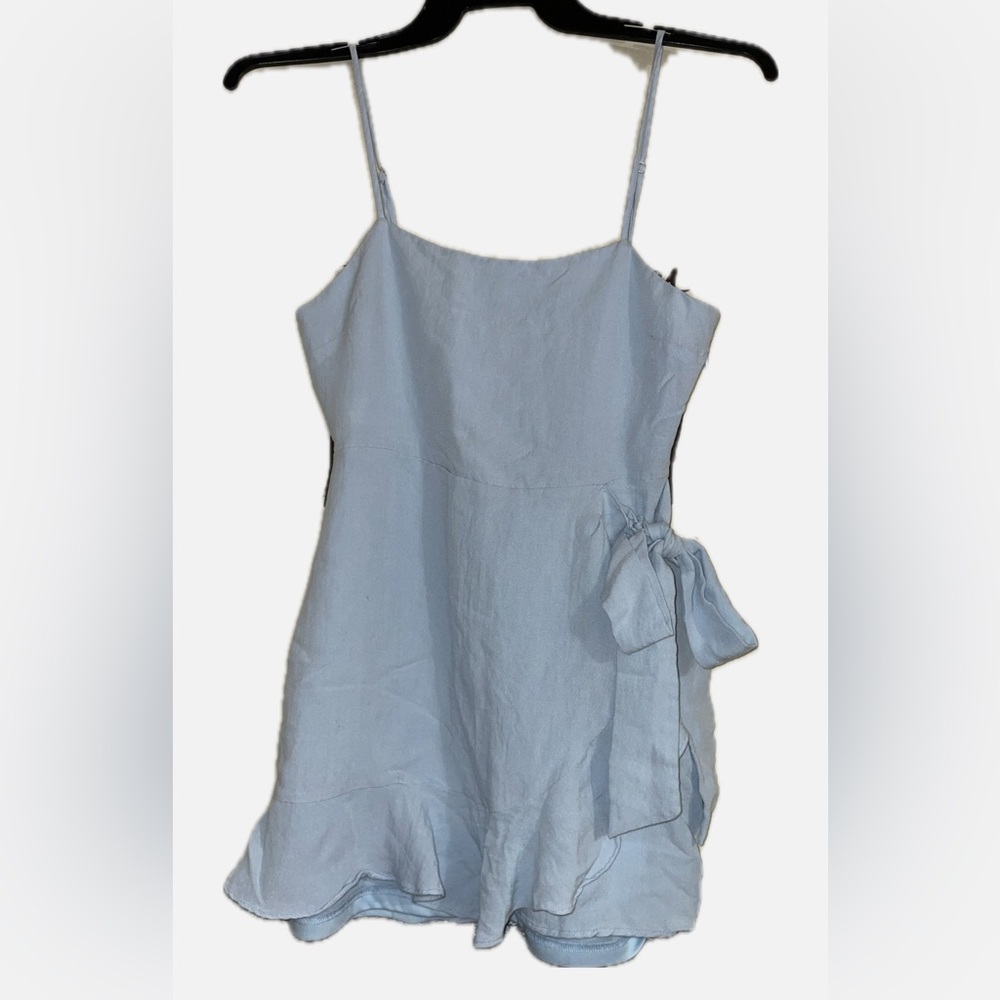 Light Blue Sleeveless Dress with Bow